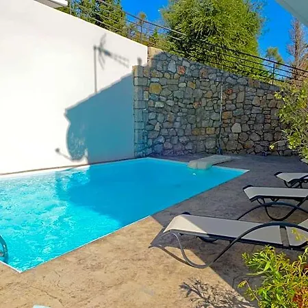 Katerina's Village Hotell 5*